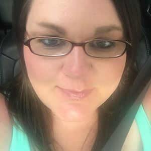 Meet your Posher, Carrie